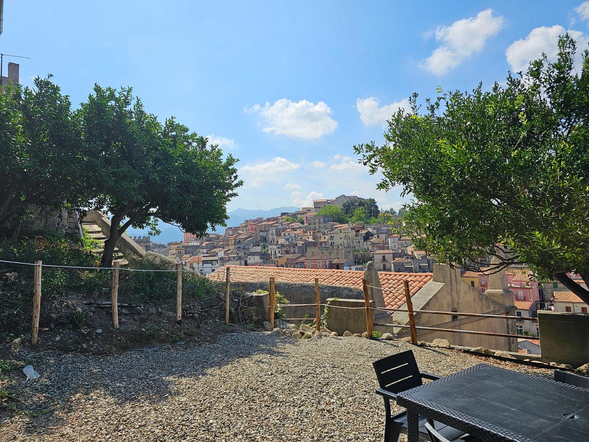 Portaterra - Spaziosa Casa Con Bella Vista E Giardino Monforte San Giorgio Exterior photo